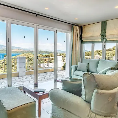 Agios Stefanos Bay - Maria